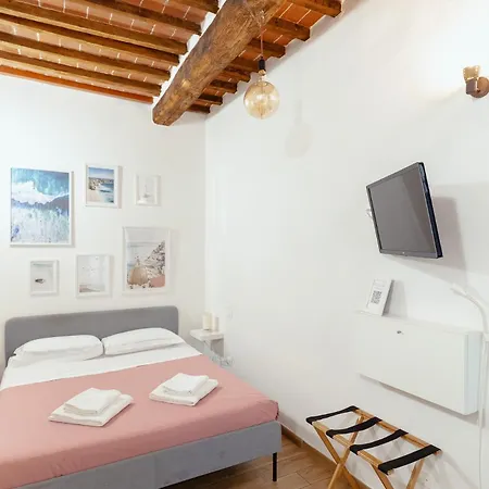 Florence David'S Guesthouse Steps From Accademia Gallery-3